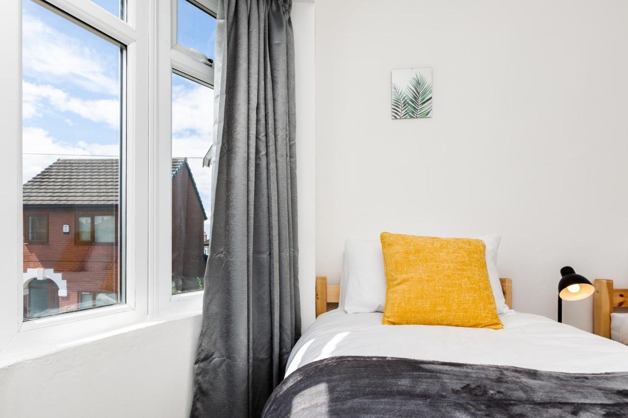 1 Mile To Etihad Stadium & Coop Arena, Free Parking, 7 Ppl Villa Manchester Kültér fotó